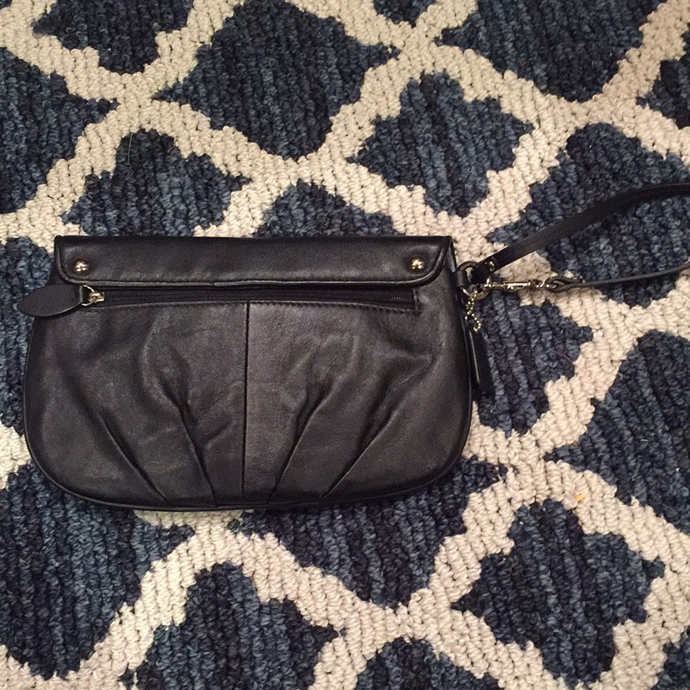 Authentic Coach clutch - Picture 2 of 6